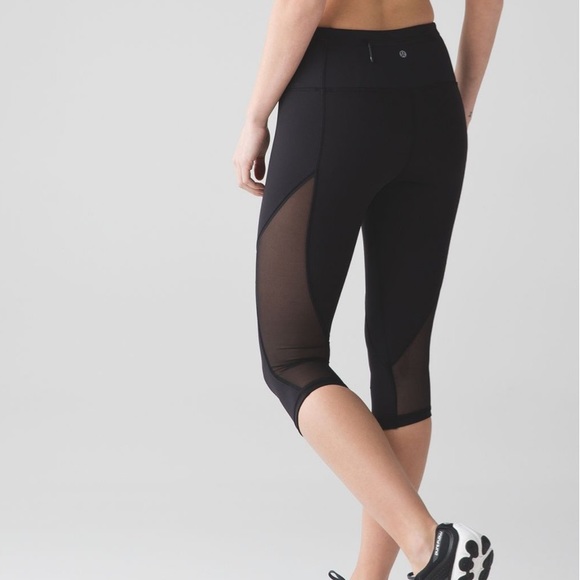Lululemon Run with The Sun Crop Black 4 Mesh 19" - Picture 3 of 16
